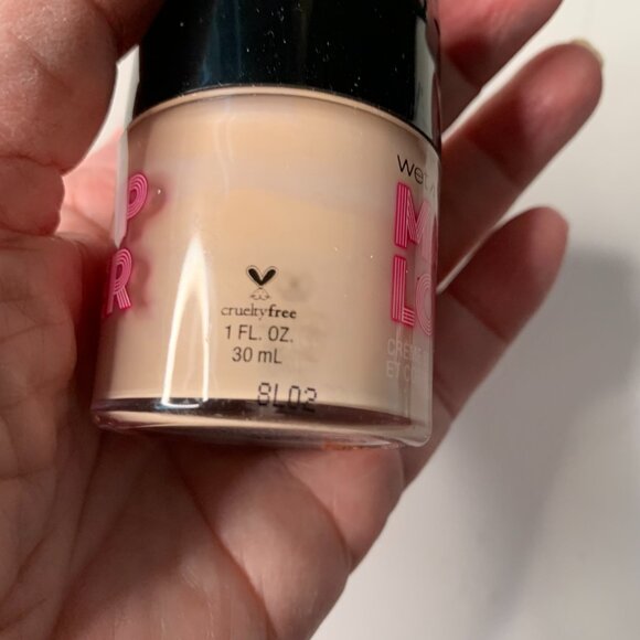 2 Wet n Wild Pump Makeup Locker 3-in-1 Sheer Highlighter Corrector FAIR LIGHT - Picture 6 of 6